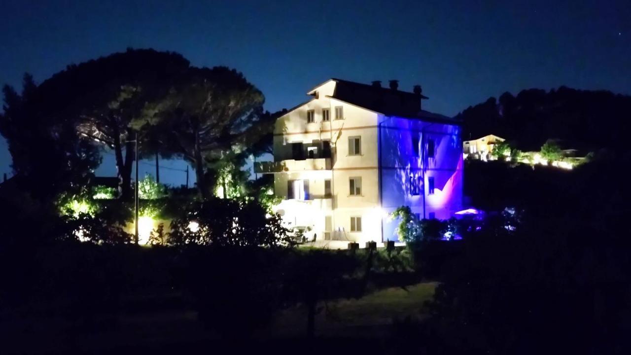 Residenza Bertolini Apartment Fosdinovo Bagian luar foto